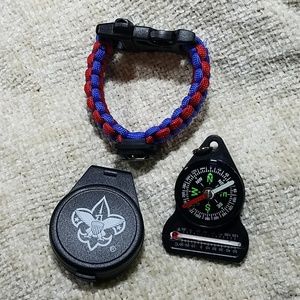 unbranded Other - Boy Scouts Compass lot w/ Paracord Bracelet unbranded Other - Boy Scouts Compass lot w/ Paracord Bracelet